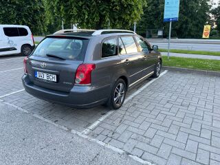 Toyota Avensis 2.0 108kW