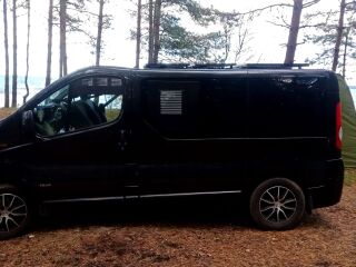Opel Vivaro Tour Stealth Camper Autoelamu 2.0 CDTI 84кВ