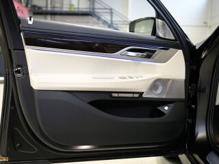BMW M760 IL X-Drive 6.6 V12 Bi-turbo 448кВ