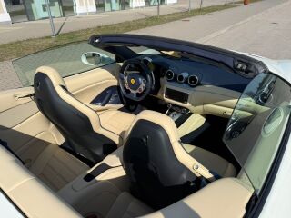 Ferrari California T er 3.9 V8 412kW