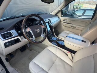 Cadillac Escalade Luxury 6.2 301kW