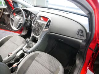 Opel Astra NOTCHBACK 1.6 85kW