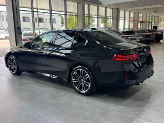 BMW 520 M-Sportpaket Pro/ ICONIC Glow 2.0 140kW