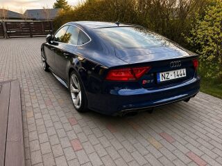 Audi RS 7 4.0 V8 418kW