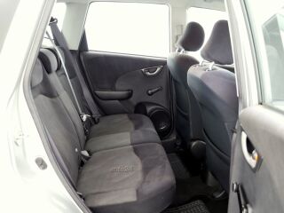 Honda Jazz Elegance 1.3 73кВ