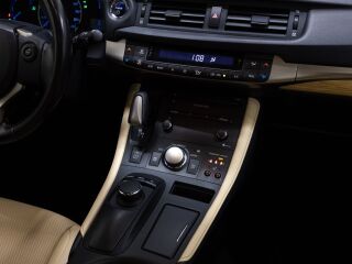 Lexus CT 200h 1.8 73kW