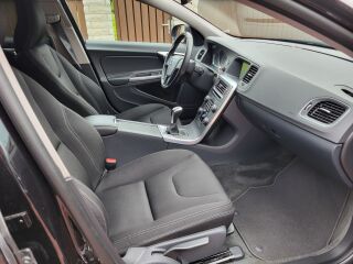 Volvo V60 Kinetic Black idition 2.0 D2 Euro6 88кВ