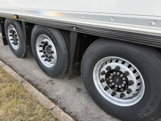 Schmitz SKO 24/L - 13.4 FP COOL V7