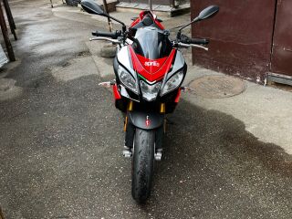 Aprilia Tuono v4 factory V4 128kW