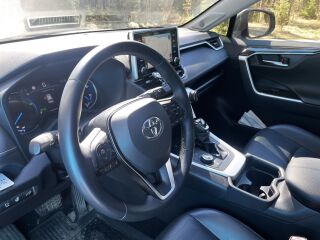 Toyota RAV4 Premium Plus / All Weather / AWD 2.5 131кВ