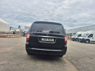 Lancia Voyager 2.8 131kW