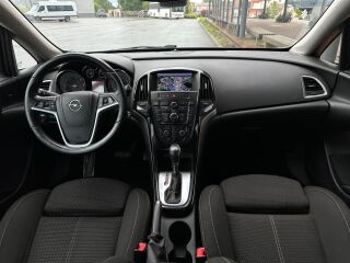 Opel Astra 2.0 121kW