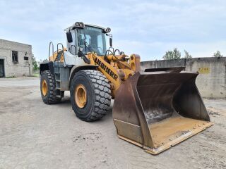 Liebherr L576 200кВ