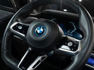 BMW i7 xDrive60 400kW