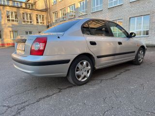 Hyundai Elantra 1.6 77kW