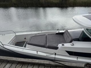 Axopar Axopar 37 XC Cross Cabin with 2 x Mercury