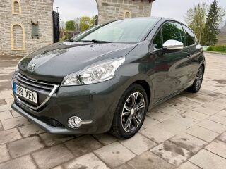 Peugeot 208 Luxury 1.2 60kW