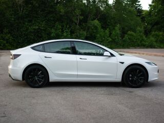 Tesla Model 3 208кВ