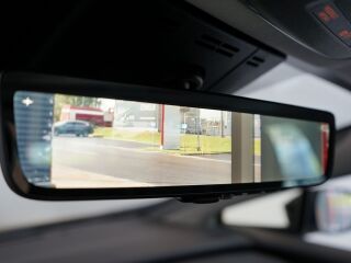 Toyota Prius Luxury Plug-In Hybrid 2.0 111кВ