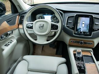 Volvo XC90 AWD B5 Inscription Intelli SAFE PRO 2.0 B5 KERS MHEV Kerghübriid 183kW