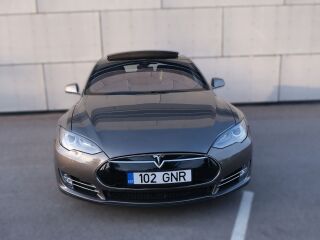 Tesla Model S 85 D 158kW