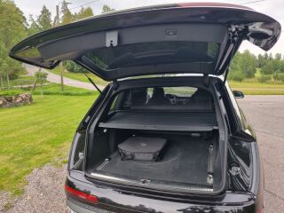 Audi Q7 55 TFSI e 3.0 250кВ