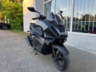 Kymco Skytown 125 kohvriga