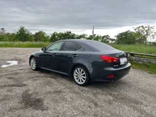 Lexus IS 250 2.5 V6 153кВ