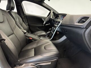 Volvo V40 Facelift Momentum 2.0 110кВ