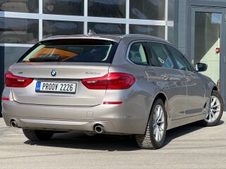 BMW 530 xDrive Touring Individual 3.0 195kW
