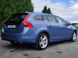 Volvo V60 Plug-in Hybrid AWD 2.4 D6 158kW