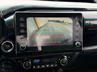 Toyota Hilux Double Cab Legend 2.8 150кВ