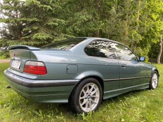 BMW 320 2.0 R6 110kW
