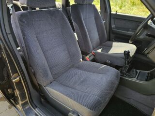 Volvo 440 GL 1.7 64kW