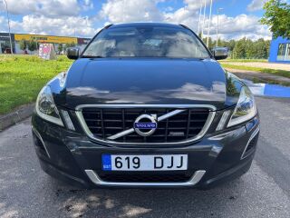 Volvo XC60 R-Design 2.4 D5 158kW