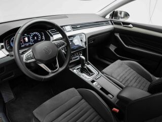 Volkswagen Passat Elegance 2.0 110kW
