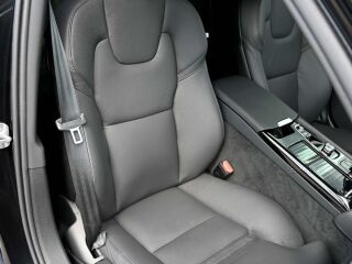 Volvo V60 AWD H&K ULTIMATE BRIGHT XENIUM INTELLI PRO 2.0 T6 Plug-in LONG RANGE 293kW