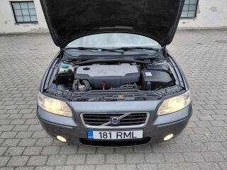 Volvo S60 D5 2.4 R5 93kW