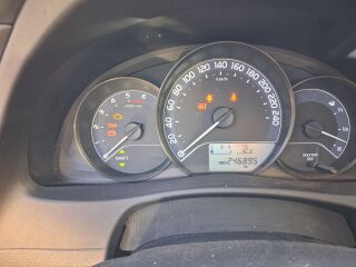 Toyota Auris 1.4 66кВ