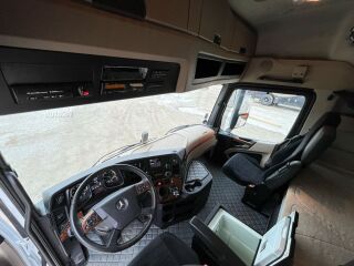 Mercedes-Benz Actros 1845 4x2 330kW