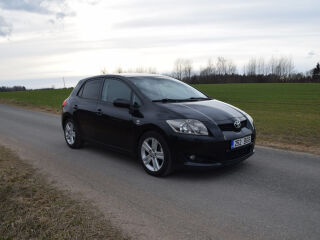 Toyota Auris 2.2 D 130kW