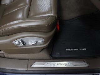 Porsche Cayenne S Diesel 4.1 V8 281kW