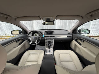 Volvo V70 Facelift Momentum 2.0 R5 D3 120kW