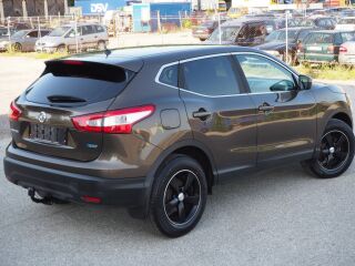 Nissan Qashqai Tekna EU5 1.5 dCi Pure Drive 81kW