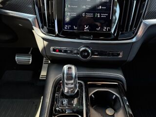 Volvo S90 R-Design Plus AWD 2.0 T8 235кВ