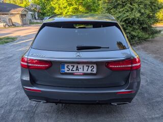 Mercedes-Benz E 300 E 300 de T A Premium Business EQ Power AMG 2.0 143kW
