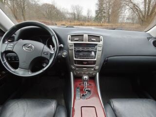 Lexus IS 250 2.5 153kW