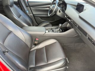 Mazda 3 Skyactiv-G  Eksklusiivne pakett 2.0