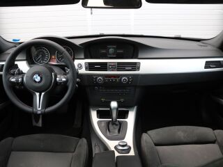 BMW 330 M-pakett 3.0 220кВ