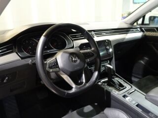 Volkswagen Passat FaceLift Executive TSi ATM 1.5 R4 110kW